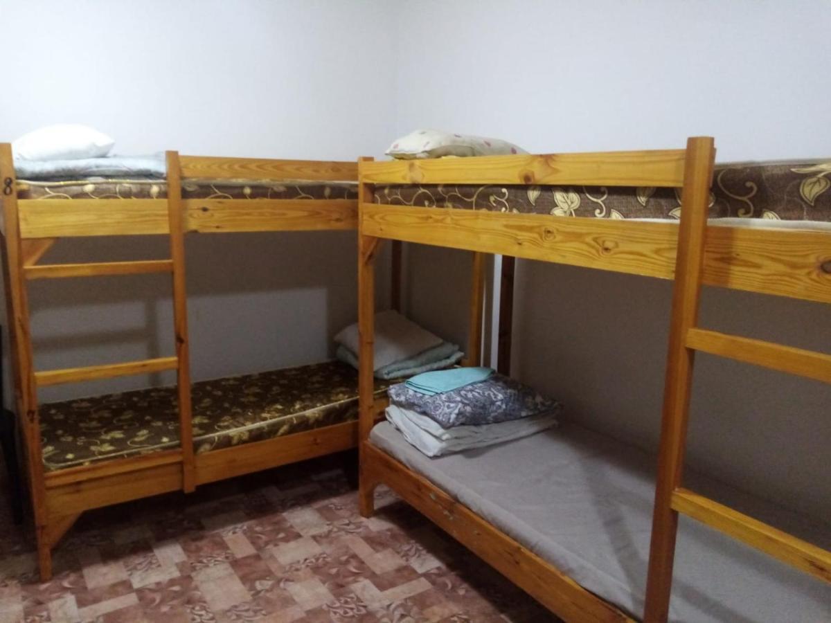 Hostel Raikhan Atyraū Esterno foto